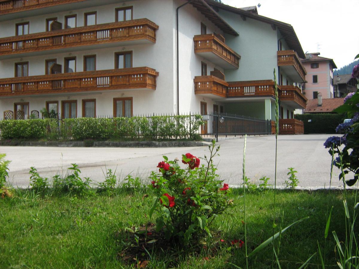 Park Residence Imperator Carisolo Kültér fotó
